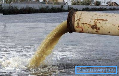 И тогаш фабрика за пречистување на отпадни води зема вода од оваа река ...