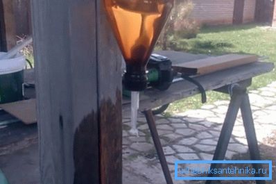 Шише мијалник е подготвен да оди. Шише мијалник е подготвен да оди.
