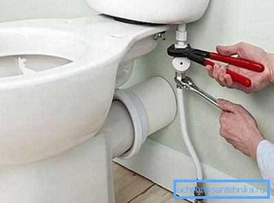 За да го наполните резервоарот без бучава, купете тоалети со пониско снабдување со вода За да го наполните резервоарот без бучава, купете тоалети со пониско снабдување со вода