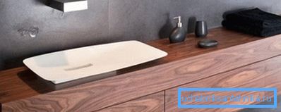 Дрвото во бањата мора внимателно да се заштити од влага. Дрвото во бањата мора внимателно да се заштити од влага.