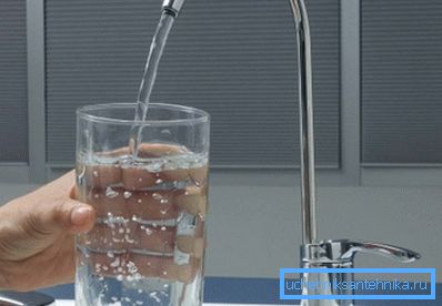 За споредба, треба да се постави на чиста вода. За споредба, треба да се постави на чиста вода.