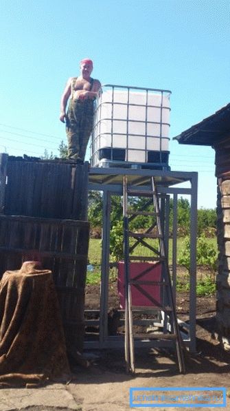 За да го инсталирате Евро Купот (на сликата) потребна е силна рамка
