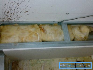 За звучна изолација, кутијата може да се полни со минерална волна. За звучна изолација, кутијата може да се полни со минерална волна.