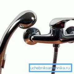 Туш наводнување може со чешма без бескорисно - едноставна и удобна опција