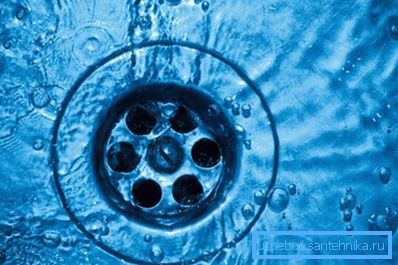 Топла вода ефикасно се справува со масни наслаги Топла вода ефикасно се справува со масни наслаги