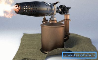 Како да се одмрзне цевката со вода со вентилатор Како да се одмрзне цевката со вода со вентилатор