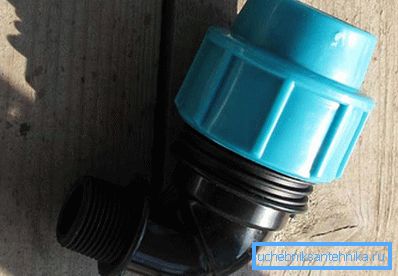 2779 Компресија фитинг за HDPE цевки може да се користи за да се поврзете со ПП цевки