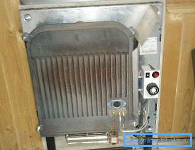 Конвектор со заштитен капак расклопуван Конвектор со заштитен капак расклопуван