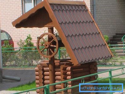 Прекрасни бунари за давање, како забележливи украсни згради, го привлекуваат окото. Прекрасни бунари за давање, како забележливи украсни згради, го привлекуваат окото.