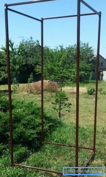 Метална рамка Метална рамка