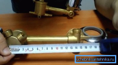 Меѓу оските од 145 мм Меѓу оските од 145 мм