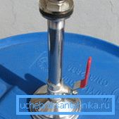Инсталација на млазницата со кран на цевката Инсталација на млазницата со кран на цевката