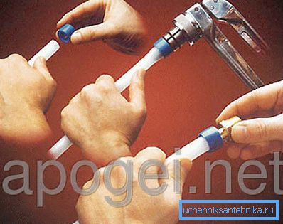 Инсталација на врски на гасоводот на вкрстено поврзан полиетилен. Инсталација на врски на гасоводот на вкрстено поврзан полиетилен.