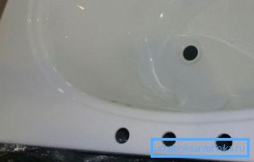 Вие едноставно можете да купите бања со дупки за инсталација на кран