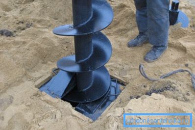 Во фото - добро развивање од auger вежба Во фото - добро развивање од auger вежба