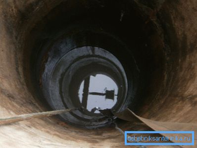 На рудникот за вода за пиење со потопен пумп
