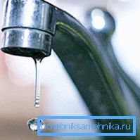 Не чекајте додека капките не се претворат во авион - поправете го вентилот во времето. Не чекајте додека капките не се претворат во авион - поправете го вентилот во времето.