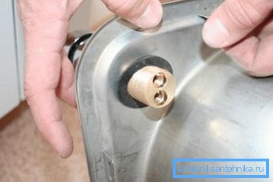 Не заборавајте за дното заптивка. Не заборавајте за дното заптивка.