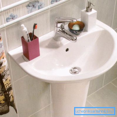 Главното место за инсталација на мијалници се купатилата. Главното место за инсталација на мијалници се купатилата.