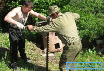 Сите ваши напори да го извадите сами зависи од длабочината на дупчењето на вода.