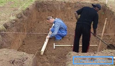 Пред да го инсталирате уредот, ископајте соодветна јама.