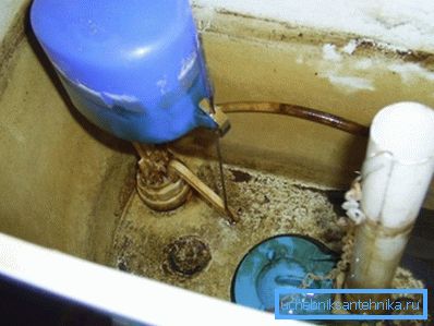 Сиромашна вода во тоалетот поради нејзиниот неуспех Сиромашна вода во тоалетот поради нејзиниот неуспех