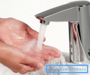 Зошто цевките зујат кога ќе го отворите славината со топла или ладна вода Зошто цевките зујат кога ќе го отворите славината со топла или ладна вода