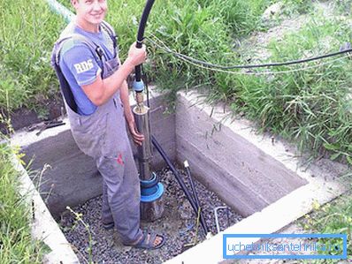 По чистењето на бунарот, пумпата се враќа на своето место. По чистењето на бунарот, пумпата се враќа на своето место.