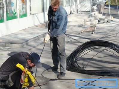 Рачно рутирање на кабел Рачно рутирање на кабел
