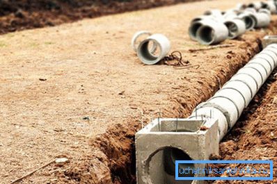 Поставување на бура од канализација Поставување на бура од канализација