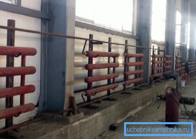 Индустриско греење. Сите заварени регистри се користат како уреди за загревање. Индустриско греење. Сите заварени регистри се користат како уреди за загревање.