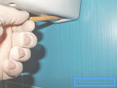 Обележување дупки за сидро.
