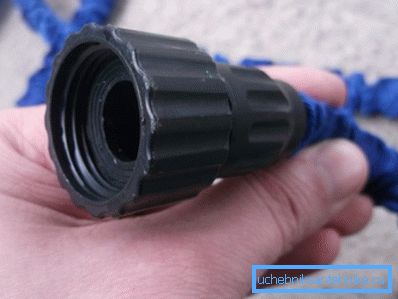 Поврзување на цревото со црево за поврзување со тапа. Поврзување на цревото со црево за поврзување со тапа.
