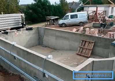 Конструкција на бетонски базени Конструкција на бетонски базени
