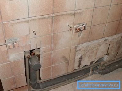 Ќе ги отстраниме старите батерии, ќе инсталираме нови.