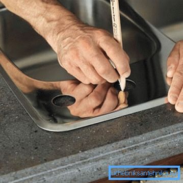 Инсталационата технологија зависи од дизајнот на производот