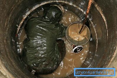 Рачно отстранување на големи остатоци Рачно отстранување на големи остатоци