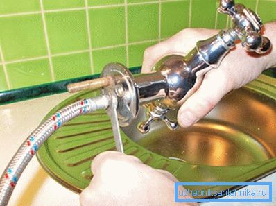 Инсталирањето кујна не бара специјални алатки