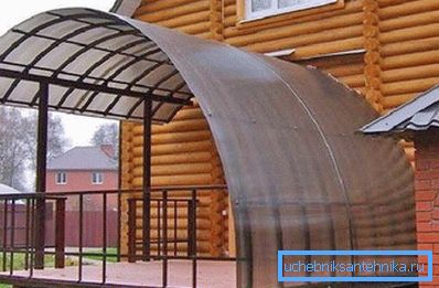 Веранда од профилна цевка и поликарбонат