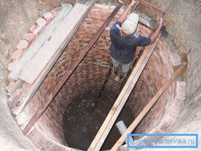 Cesspool од тула без дно