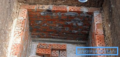 Cesspool со дното Cesspool со дното