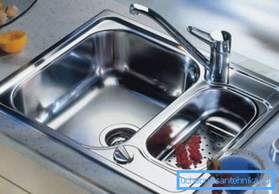 Високата содржина на хром му дава на производот посебен сјај. Високата содржина на хром му дава на производот посебен сјај.