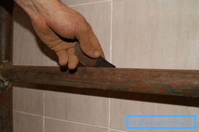 Брусење на површината со шкурка Брусење на површината со шкурка